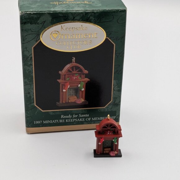 Hallmark Keepsake Ready for Santa 1997, Miniature Membership Exclusive Ornament - Picture 2 of 11